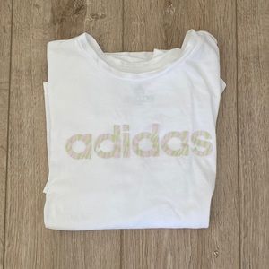 EUC✨ Adidas T-shirt